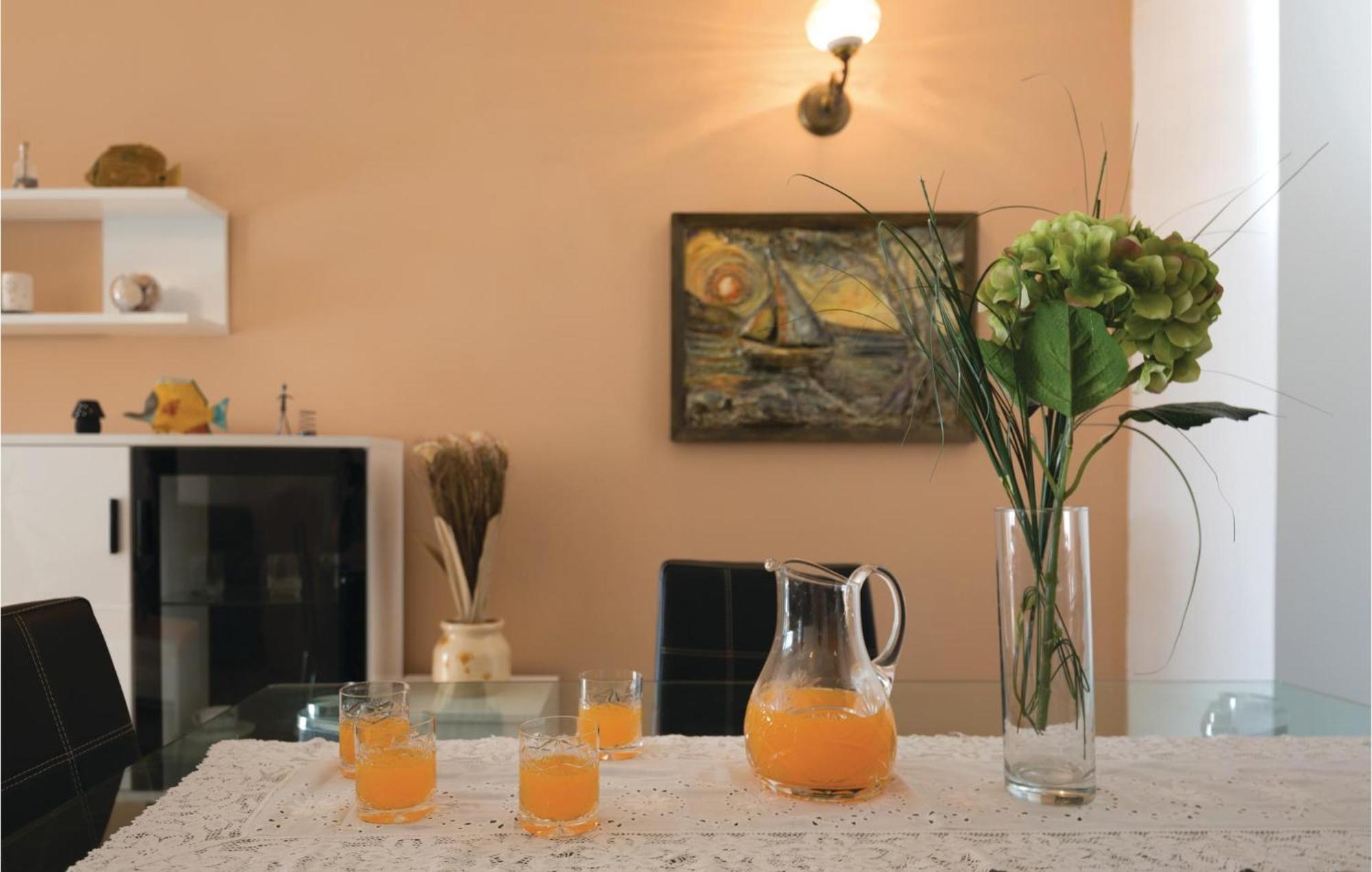 Awesome Apartment In Ploce With Kitchen ภายนอก รูปภาพ